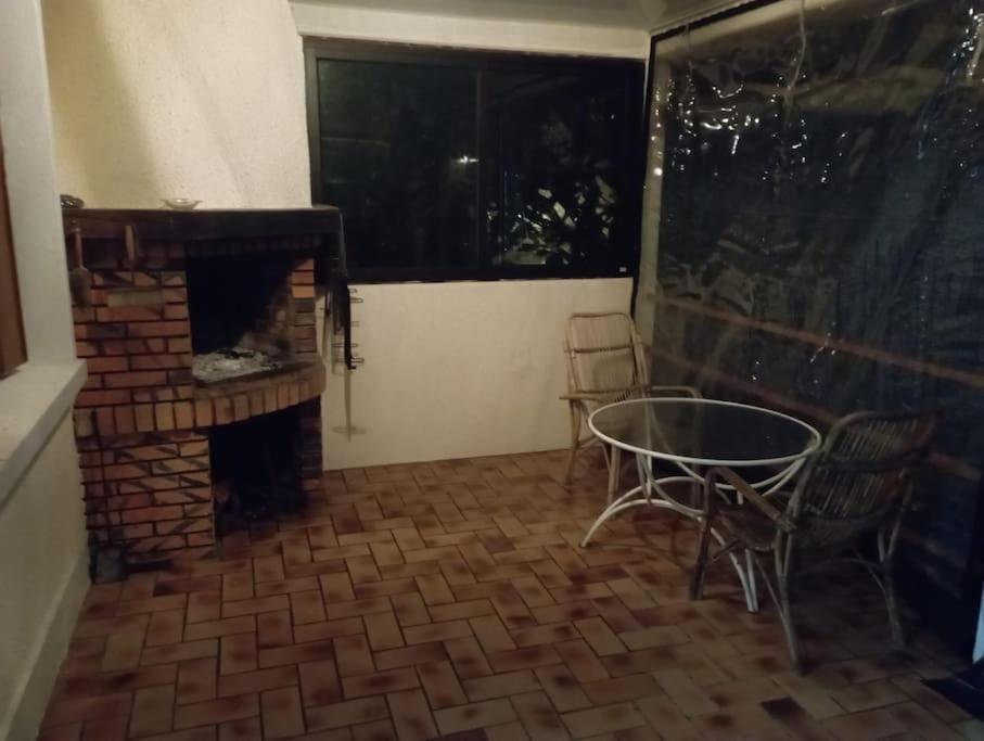 3 Pieces Calme, Terrasse Et Parking Prive Apartment Courcouronnes Exterior photo
